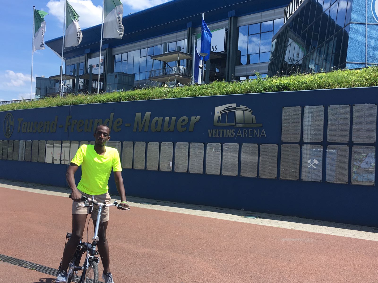 Praktikant Enoch Mugabi aus Uganda bei Gelsenwasser