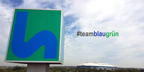 Gelsenwasser ist Team blau-grün - die Farben stehen für die Werte des Unternehmens, was sich im Logo spiegelt.