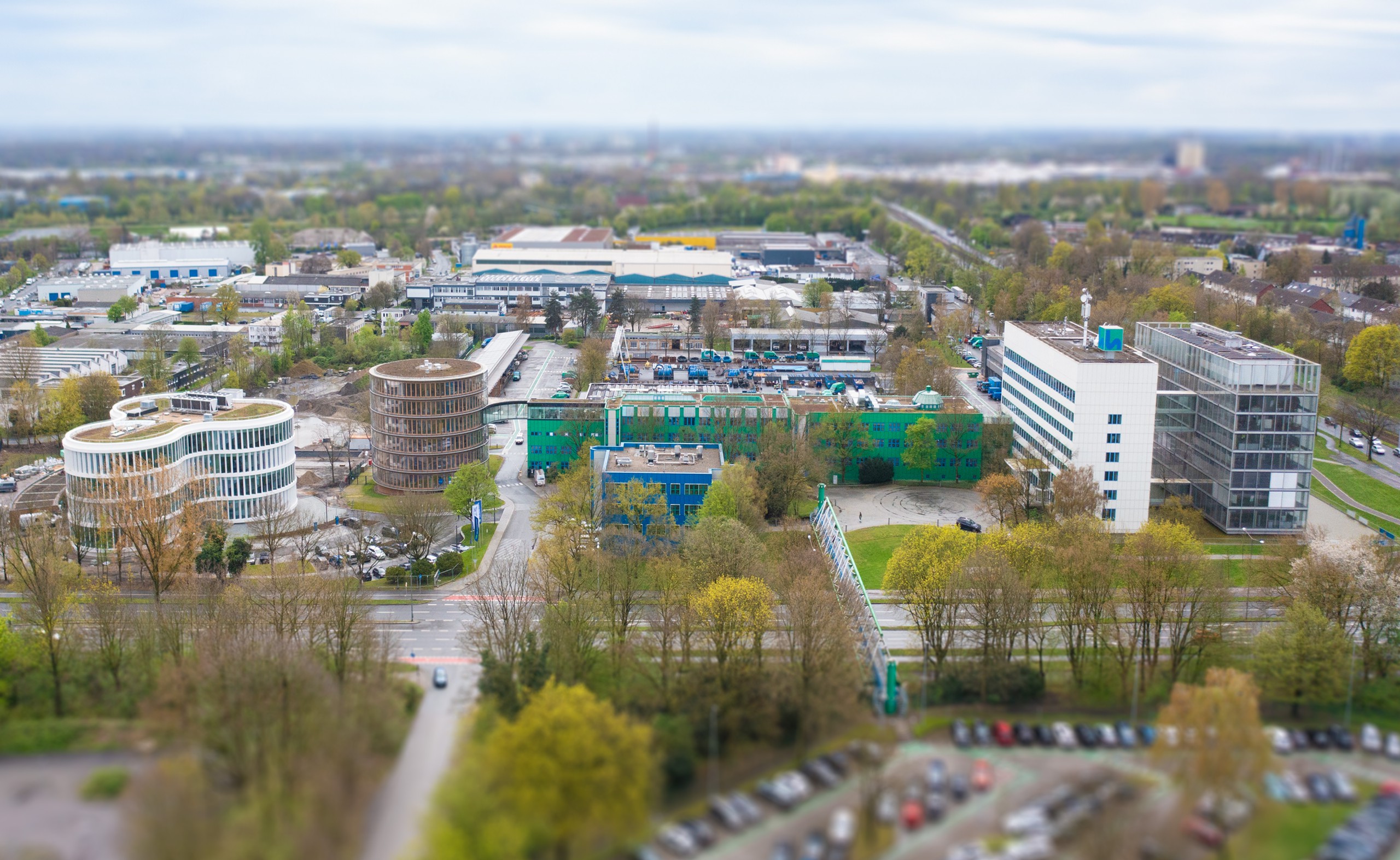 Unser Hauptstandort in Gelsenkirchen ist ein Infrastruktur-Kompetenz-Zentrum. Neu im Gelsenwasser-Quartier ist das H2O-Gebäude.