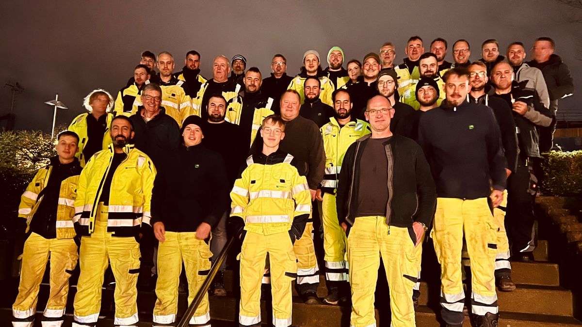 Wie unser Teamspirit in Krisen hilft Hinter den Kulissen beim Gasunfall in Löhne. Große Störungen sind ein Kraftakt für unser Team blau-grün. Wir zeigen euch, wie wir solche Notfälle mit Teamspirit und Zusammenhalt meistern.
