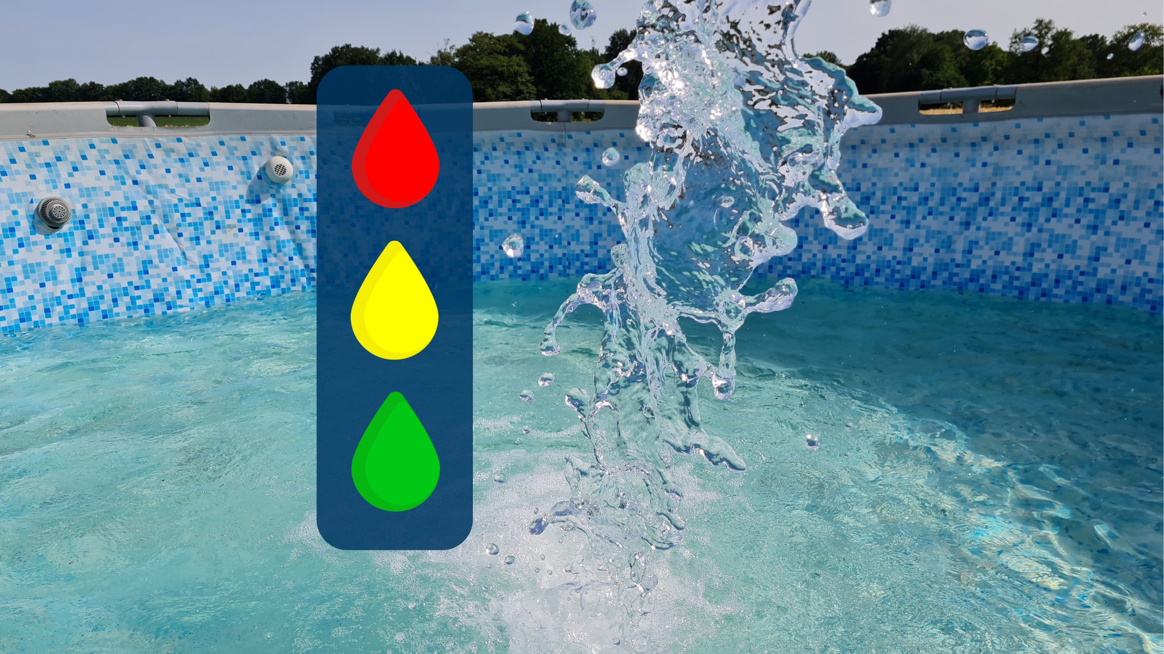 Ein Pool im Garten wird mit Trinkwasser gefüllt, daneben eine Wasserampel.