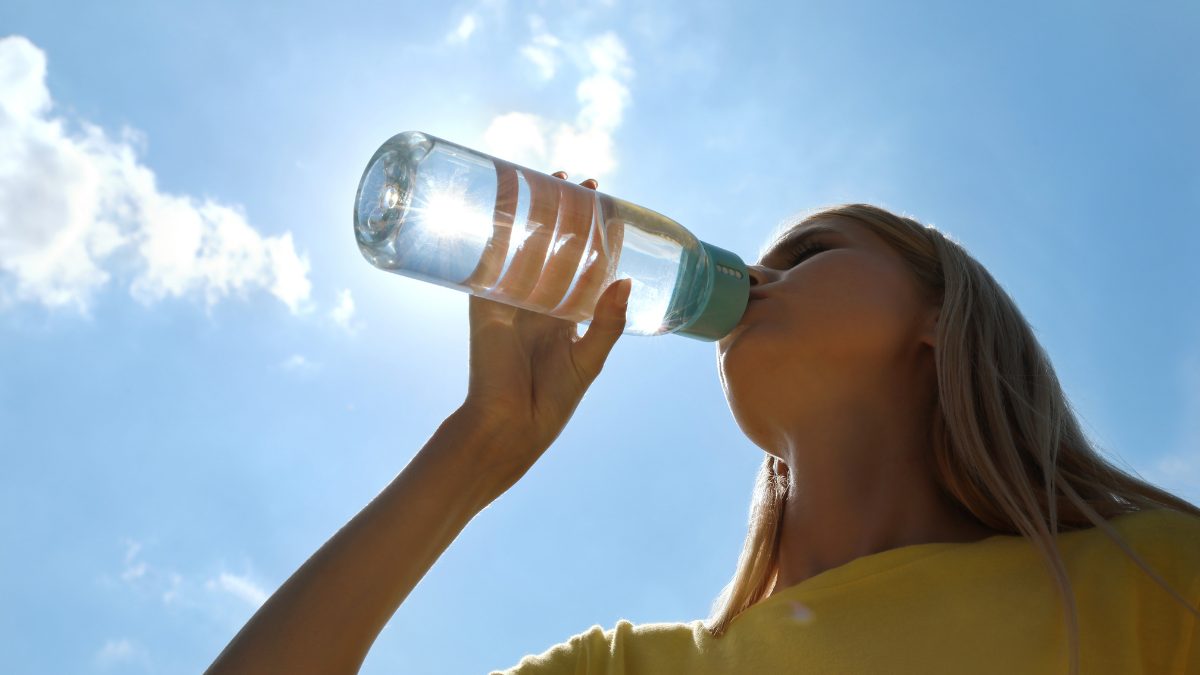 Trinken bei Hitze - so bleibt ihr hydriert.