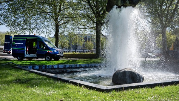 Der Zierbrunnen vor dem Musiktheater im Revier in Gelsenkirchen, der von Gelsenwasser gepflegt wird.