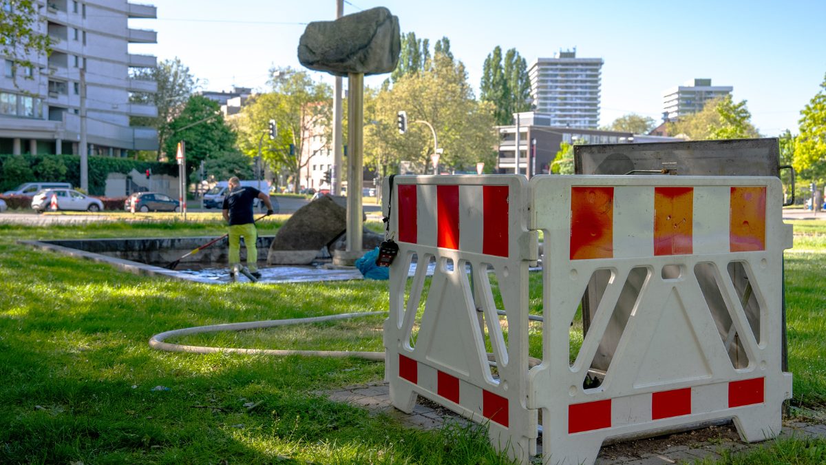 Außerdem prüfen unsere Kolleg*innen die Pumpen und kümmern sich bei Bedarf um die Bestellung und Montage der Ersatzteile.
