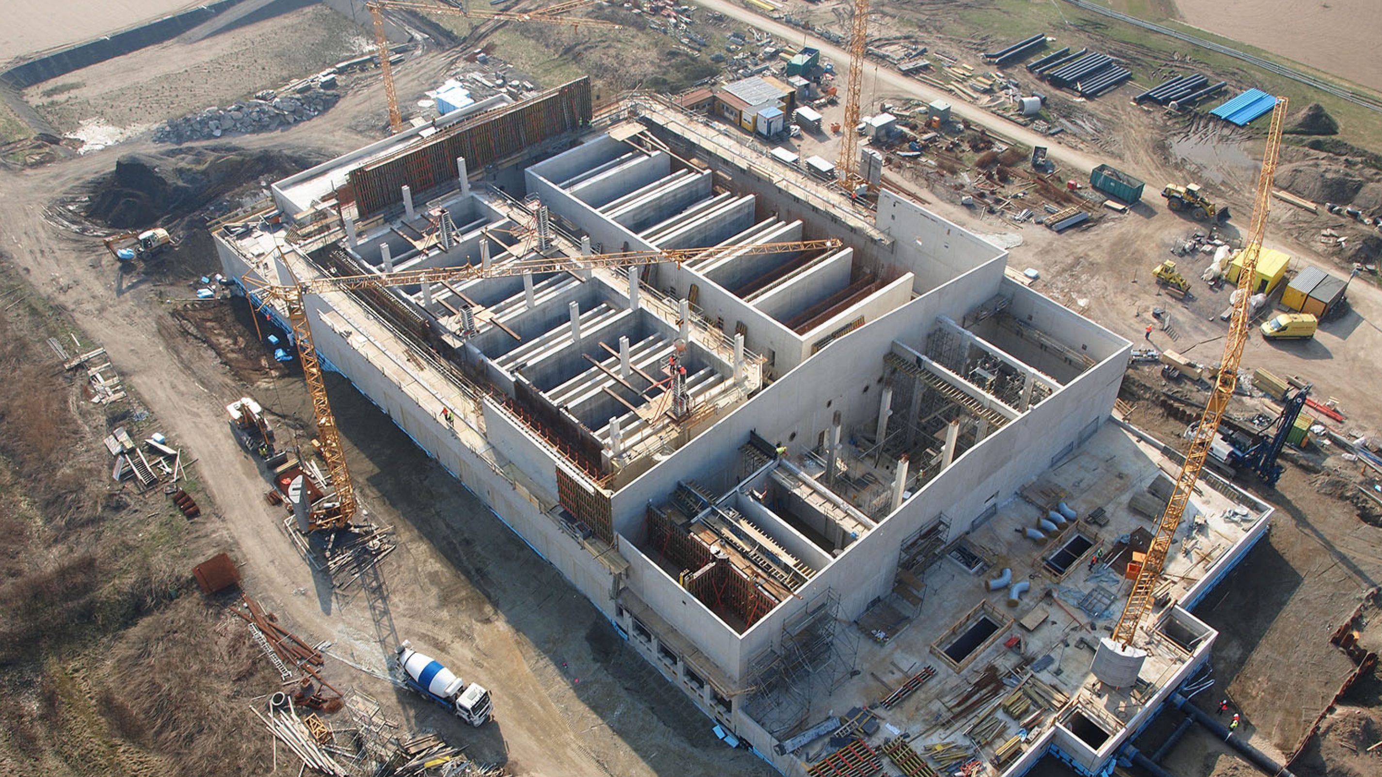 Blick von oben auf dem Neubau des Verbundeswasserwerks Essen der WGE.