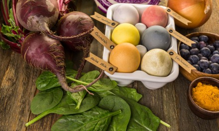 Eier richtig kochen und natürlich färben