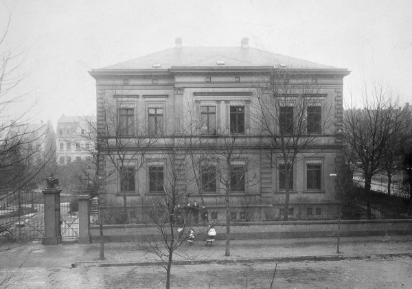 Ab 1888 befand sich die Verwaltung von Gelsenwasser auf Schalke.