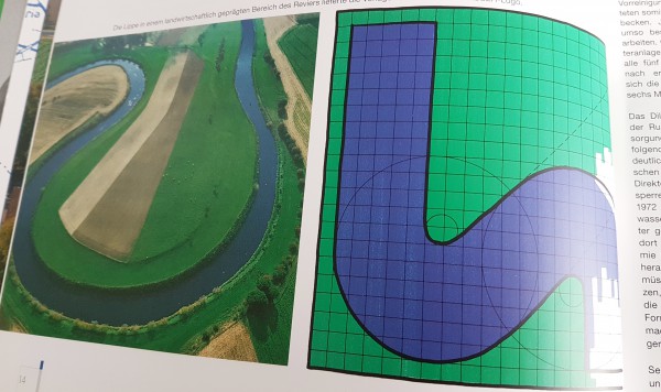 Das Gelsenwasser-Logo: blauer Fluss in grüner Landschaft - Vorbild ist ein Abschnitt der Lippe.