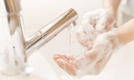Hahn auf: Richtig Hände waschen