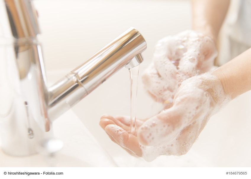 Hahn auf: Richtig Hände waschen