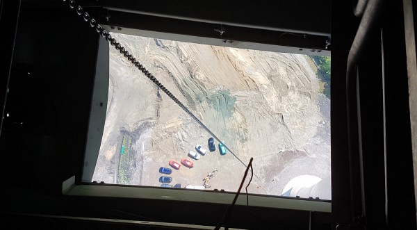 Höhenrettung am Windrad: Blick aus der Revisionsluke aus 150 Metern Höhe.