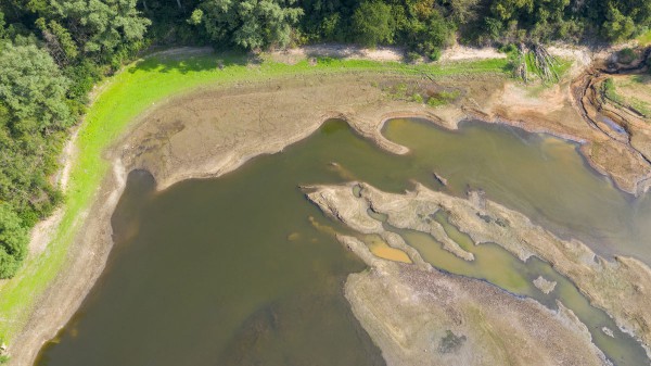 Der Klimawnadel beeinflusst die Wasserversorgung - leere Talsperren