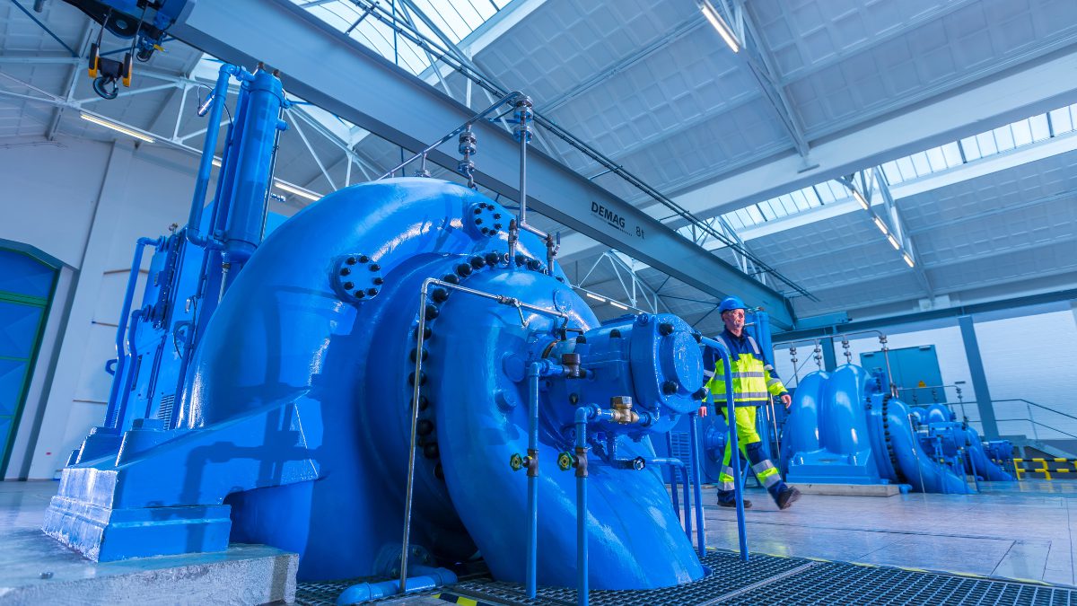 Die Anlagen zur Wassergewinnung, -förderung und -verteilung benötigen viel Energie: Allein unser Wasserwerk Haltern benötigt täglich rund 140.000 kWh Strom. 