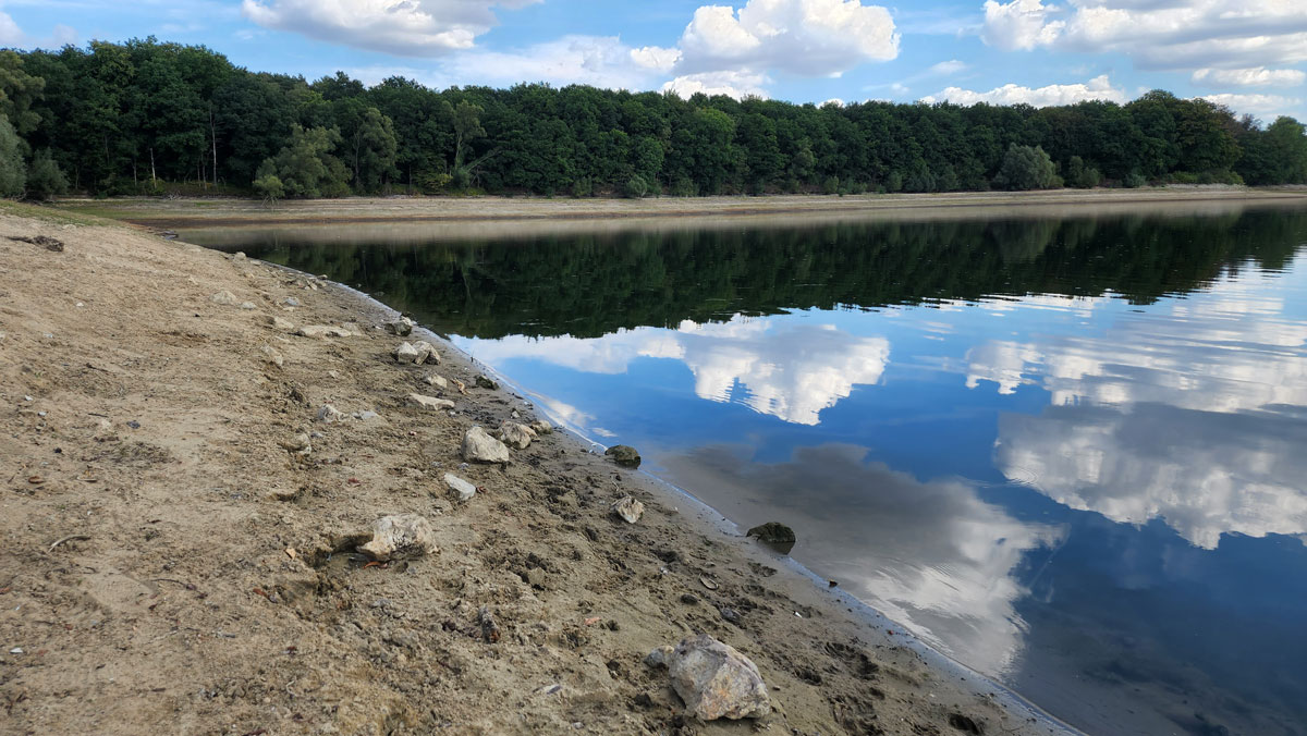 Ressourcenmanagement ist eine Kernaufgabe der Wasserversorger: Gerade bei Wasserknappheit darf die Ressource Wasser nicht übergenutzt werden.