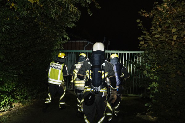 Feuerwehr am Tor der GDRM-Anlage